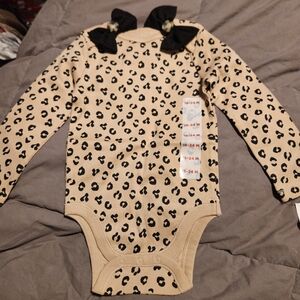 Old Navy Infant Girls Onesis And Hair Bows NWT